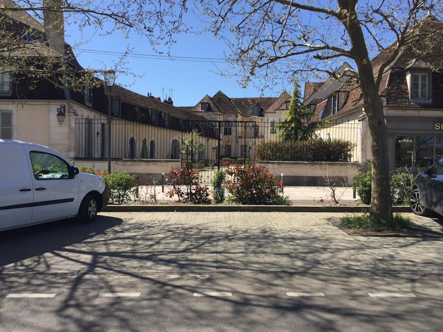 Bel Appart Au Bord De L'Eau Proche Gare Avec Wifi Auxerre Kültér fotó