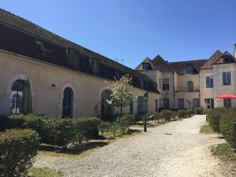 Bel Appart Au Bord De L'Eau Proche Gare Avec Wifi Auxerre Kültér fotó